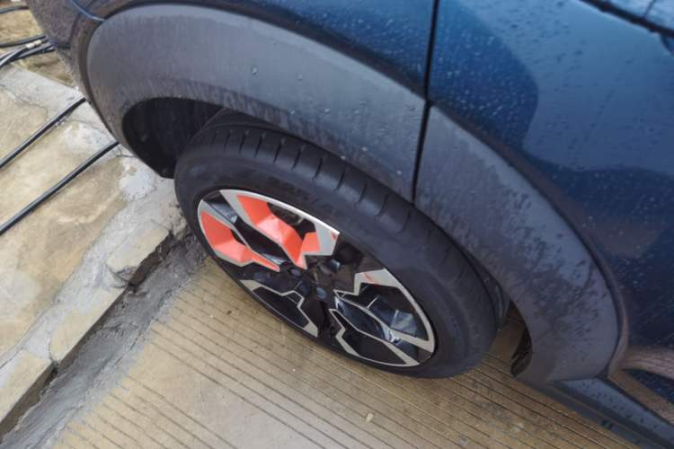 Used Lynk & Co 06 2023 Remix 1.5T YAO Halo Right Rear Wheel Hub