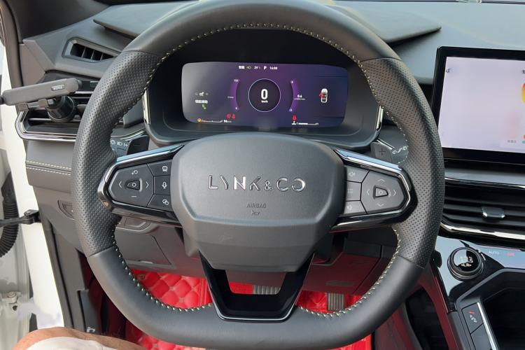 Used Lynk & Co 06 2023 Remix 1.5T Dynamic Halo Steering Wheel