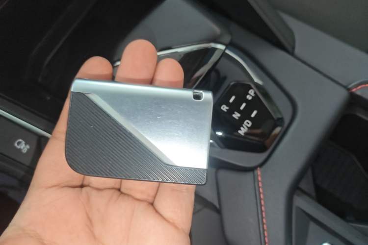 Used Lynk & Co 06 2023 Remix 1.5T YAO Halo Vehicle Key