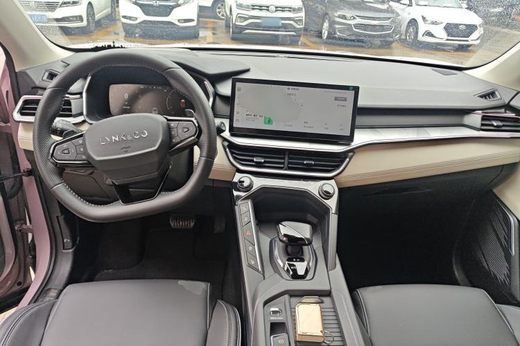 Used Lynk & Co 06 2023 Remix 1.5T Shero Center Console