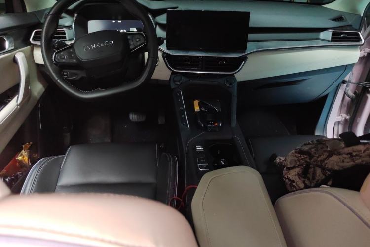 Used Lynk & Co 06 2023 Remix 1.5T Shero Center Console