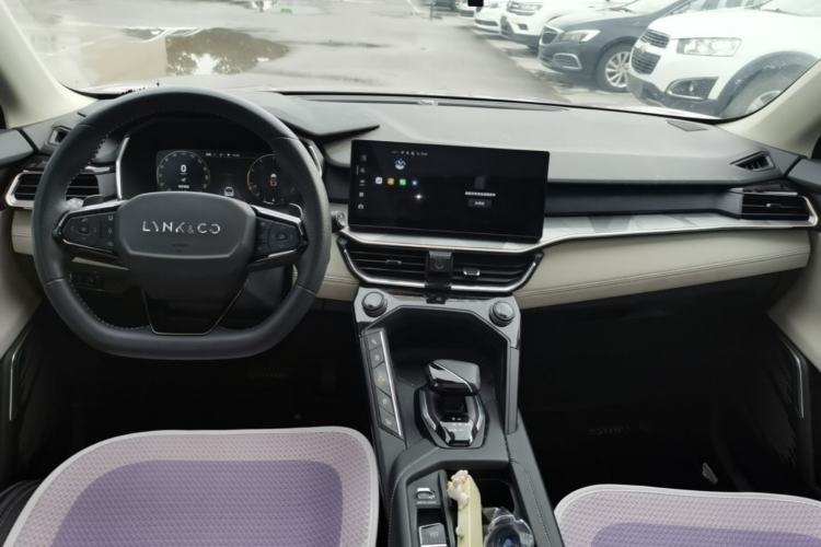 Used Lynk & Co 06 2023 Remix 1.5T Shero Center Console