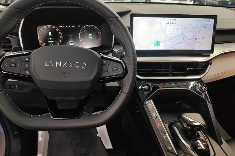 Used Lynk & Co 06 2023 Remix 1.5T Shero Center Console