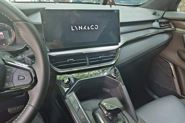 Used Lynk & Co 06 2023 Remix 1.5T Hero Audio And AC Panel