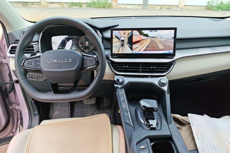 Used Lynk & Co 06 2023 Remix 1.5T Shero Center Console