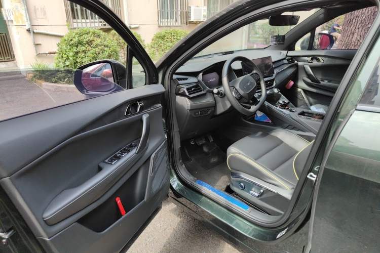 Used Lynk & Co 06 2023 Remix 1.5T Hero Driver Seat