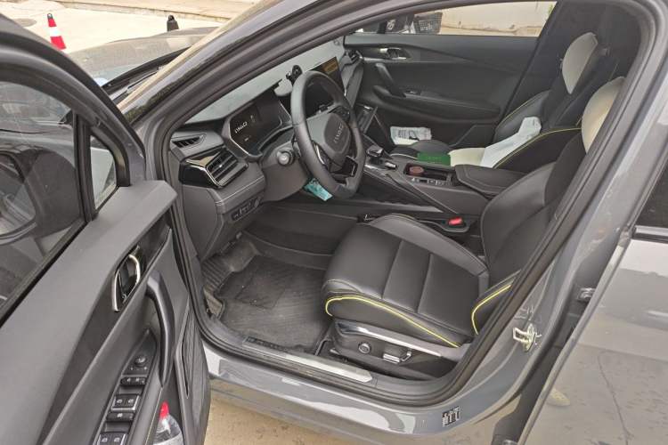 Used Lynk & Co 06 2023 Remix 1.5T Hero Driver Seat