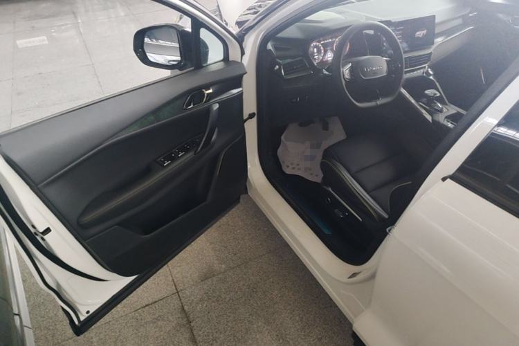 Used Lynk & Co 06 2023 Remix 1.5T Dynamic Halo Driver Seat