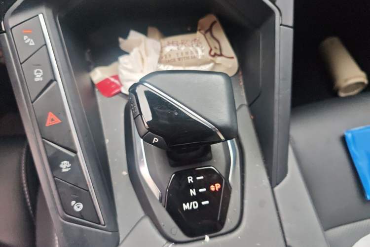 Used Lynk & Co 06 2023 Remix 1.5T Shero Gear Lever