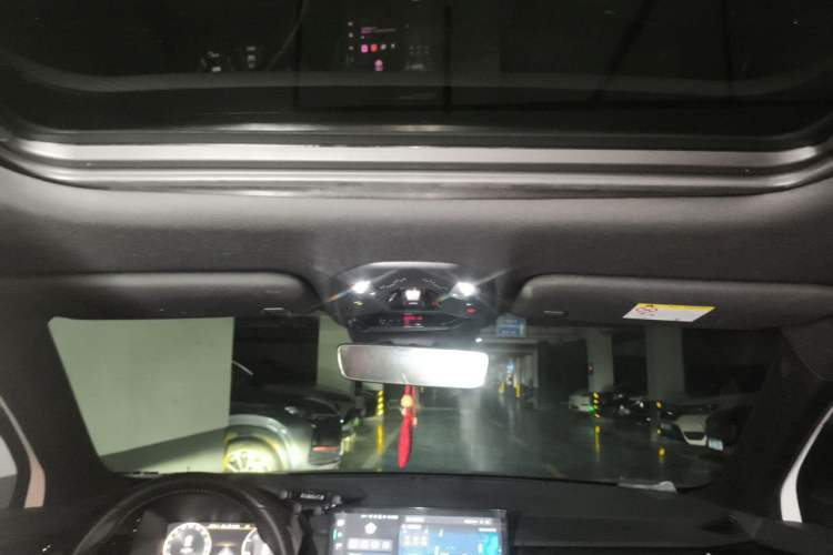 Used Lynk & Co 06 2023 Remix 1.5T Dynamic Halo Headliner