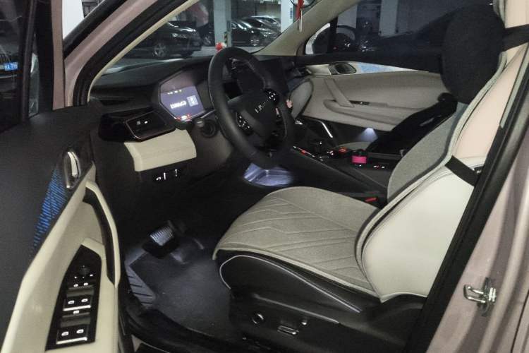 Used Lynk & Co 06 2023 Remix 1.5T Hero Left Front Seat