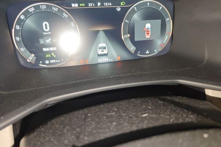 Used Lynk & Co 06 2023 Remix 1.5T Shero Odometer Close Up