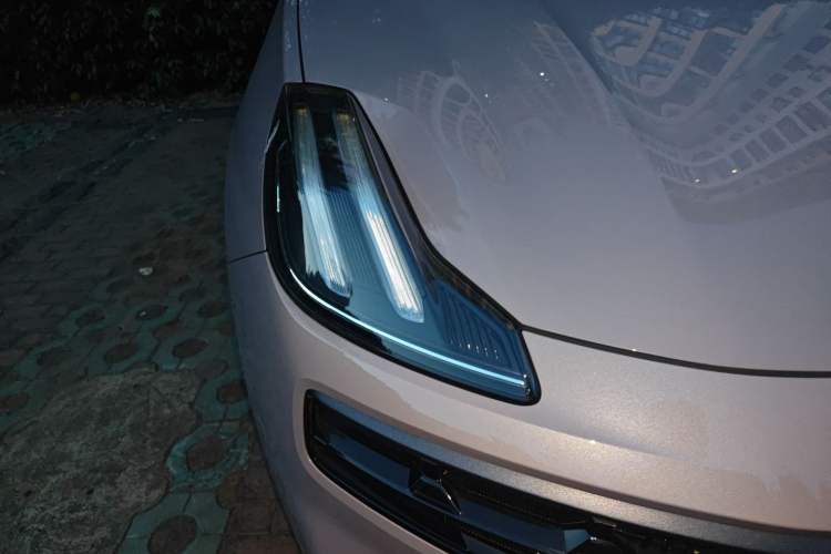 Used Lynk & Co 06 2023 Remix 1.5T Shero Right Front Headlight