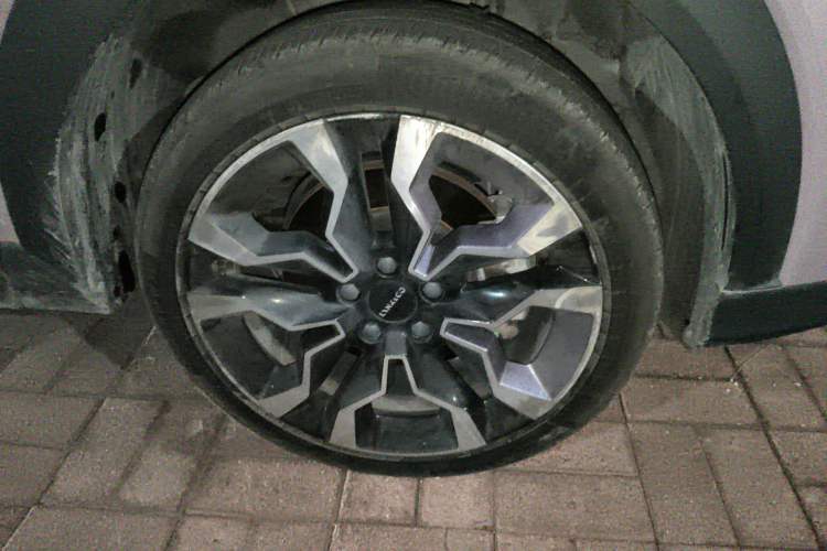 Used Lynk & Co 06 2023 Remix 1.5T Shero Right Front Wheel Hub