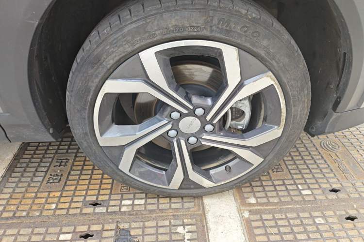 Used Lynk & Co 06 2023 Remix 1.5T Hero Right Front Wheel Hub
