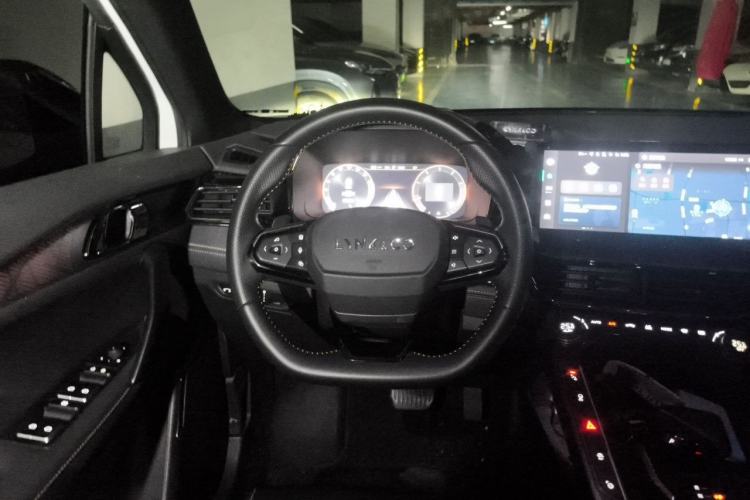 Used Lynk & Co 06 2023 Remix 1.5T Dynamic Halo Steering Wheel