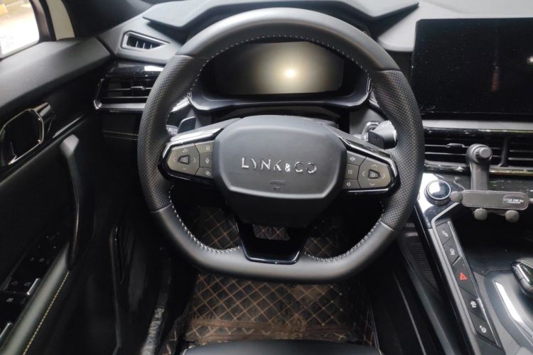 Used Lynk & Co 06 2023 Remix 1.5T Dynamic Halo Steering Wheel