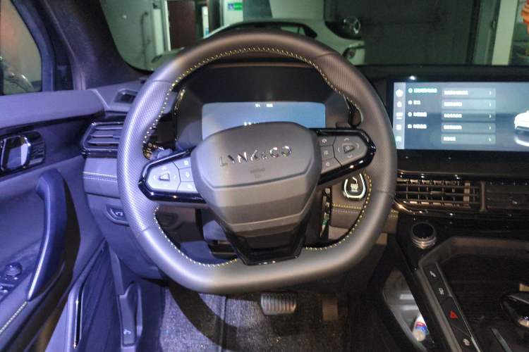 Used Lynk & Co 06 2023 Remix 1.5T Hero Steering Wheel