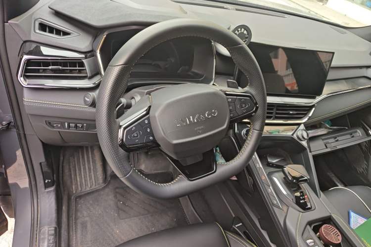 Used Lynk & Co 06 2023 Remix 1.5T Hero Steering Wheel