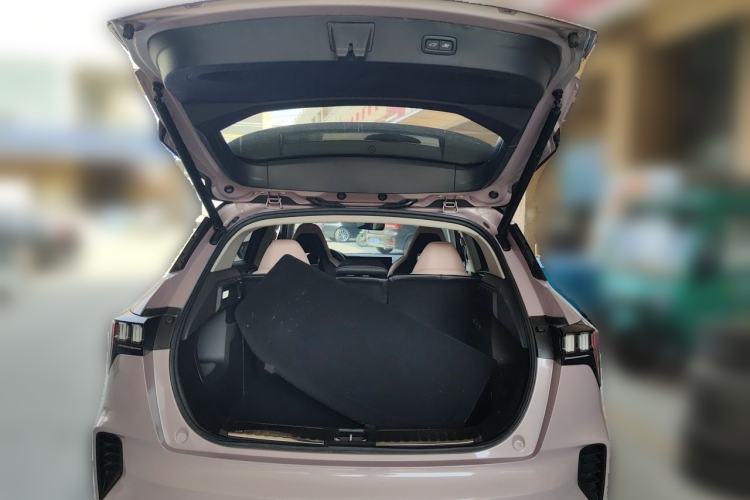 Used Lynk & Co 06 2023 Remix 1.5T Hero Trunk