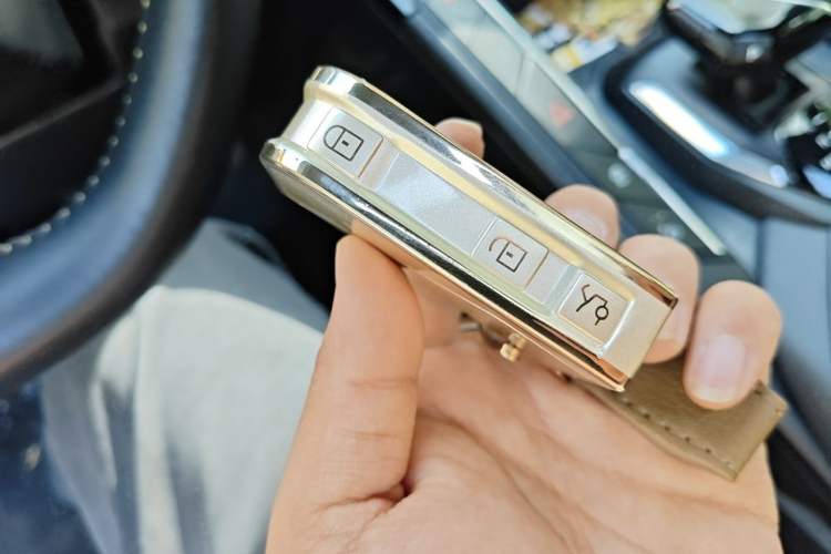 Used Lynk & Co 06 2023 Remix 1.5T Dynamic Halo Vehicle Key