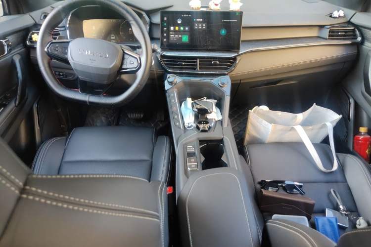 Used Lynk & Co 06 2023 Remix 1.5T JinPro Center Console