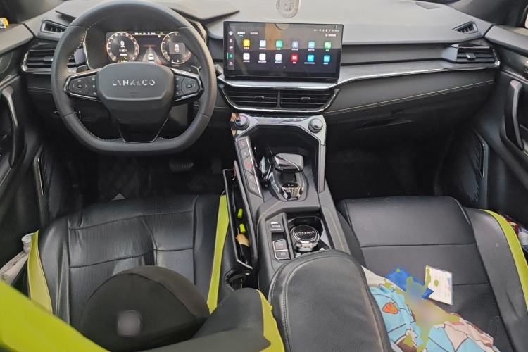 Used Lynk & Co 06 2023 Remix 1.5T Dynamic Halo Center Console