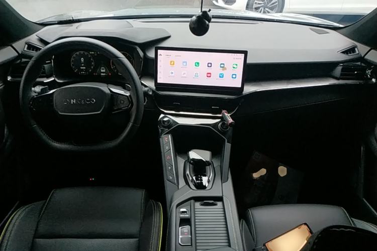 Used Lynk & Co 06 2023 Remix 1.5T Dynamic Halo Center Console