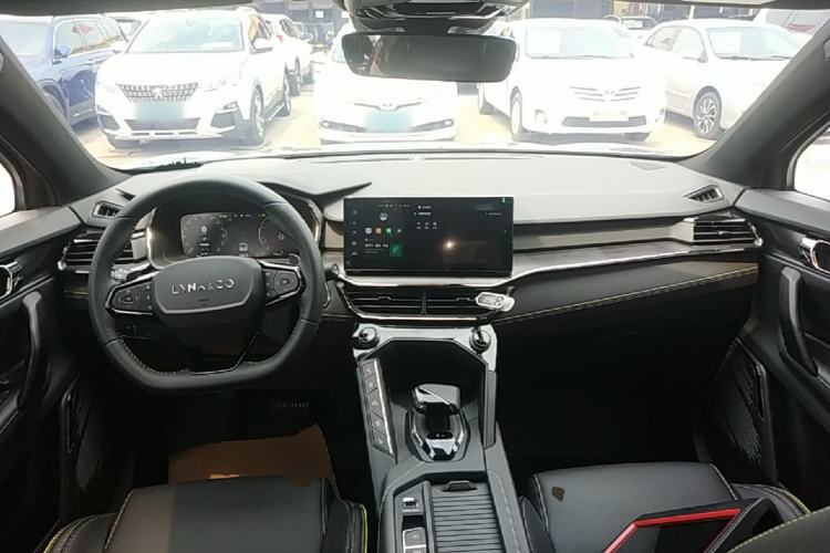Used Lynk & Co 06 2023 Remix 1.5T Dynamic Halo Center Console
