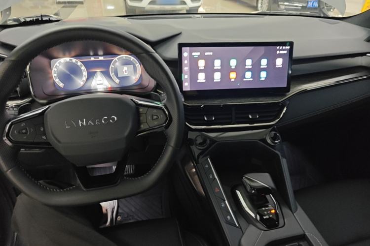 Used Lynk & Co 06 2023 Remix 1.5T JinPro Center Console