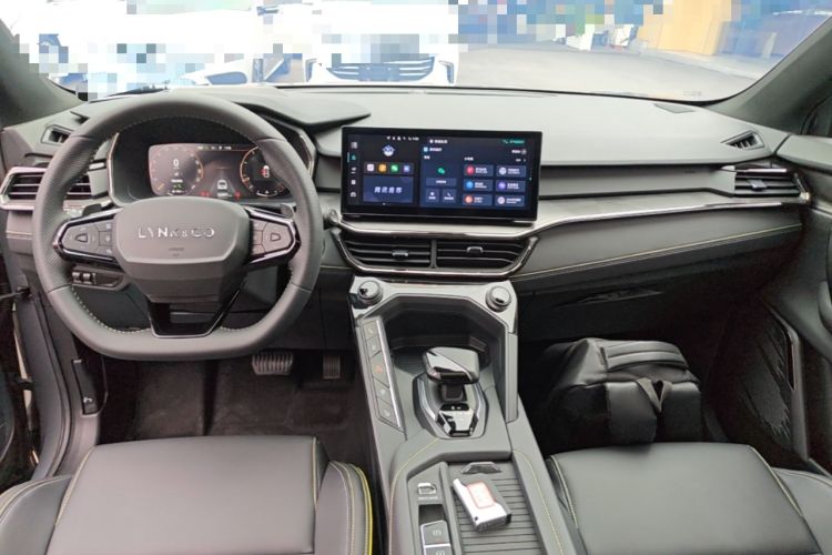 Used Lynk & Co 06 2023 Remix 1.5T Dynamic Halo Center Console