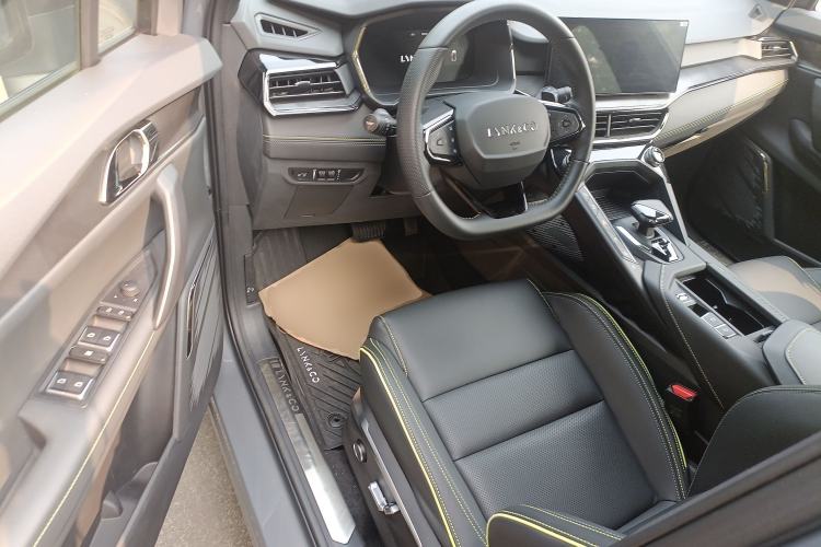 Used Lynk & Co 06 2023 Remix 1.5T Dynamic Halo Driver Seat
