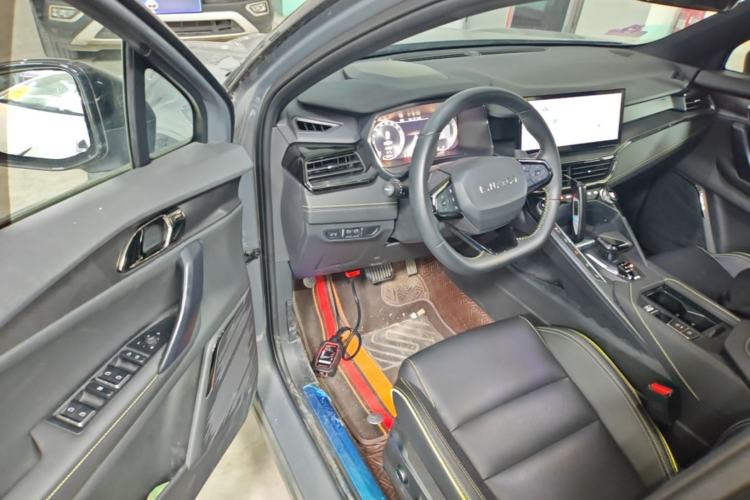 Used Lynk & Co 06 2023 Remix 1.5T Dynamic Halo Driver Seat