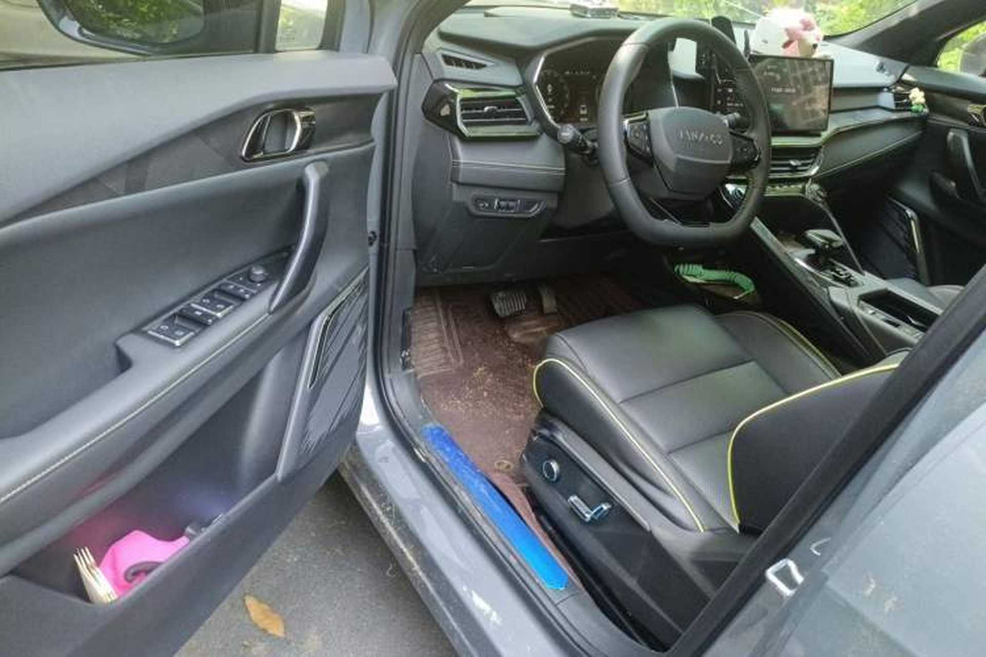 Used Lynk & Co 06 2023 Remix 1.5T Dynamic Halo Driver Seat