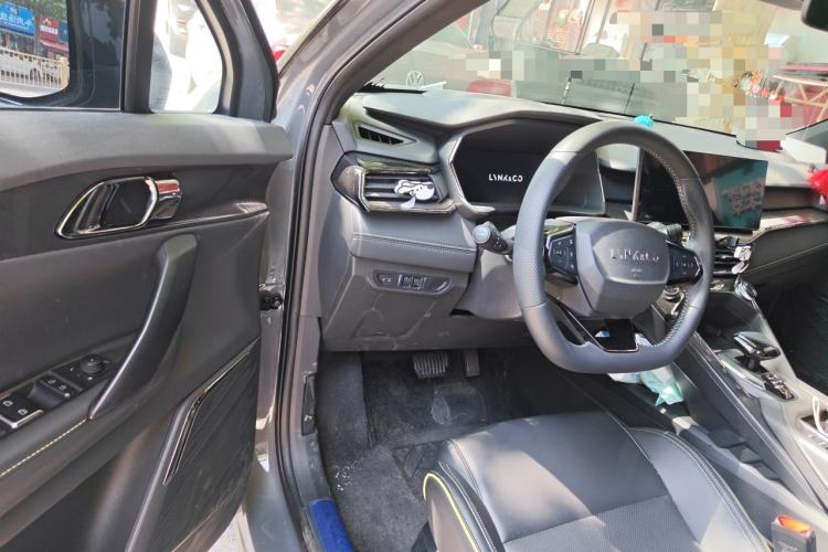 Used Lynk & Co 06 2023 Remix 1.5T Dynamic Halo Driver Seat