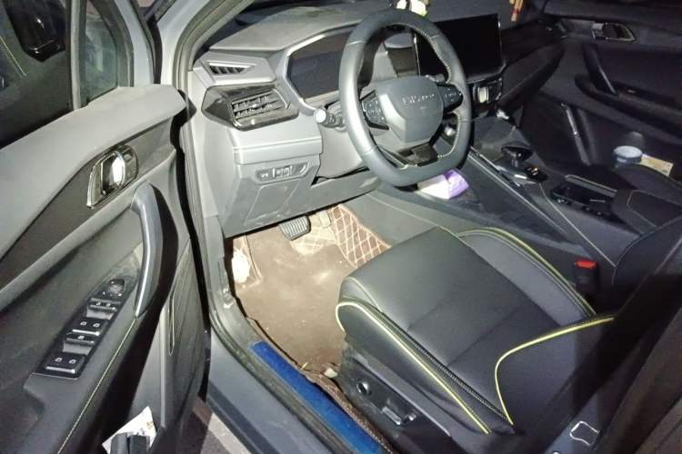 Used Lynk & Co 06 2023 Remix 1.5T Dynamic Halo Driver Seat