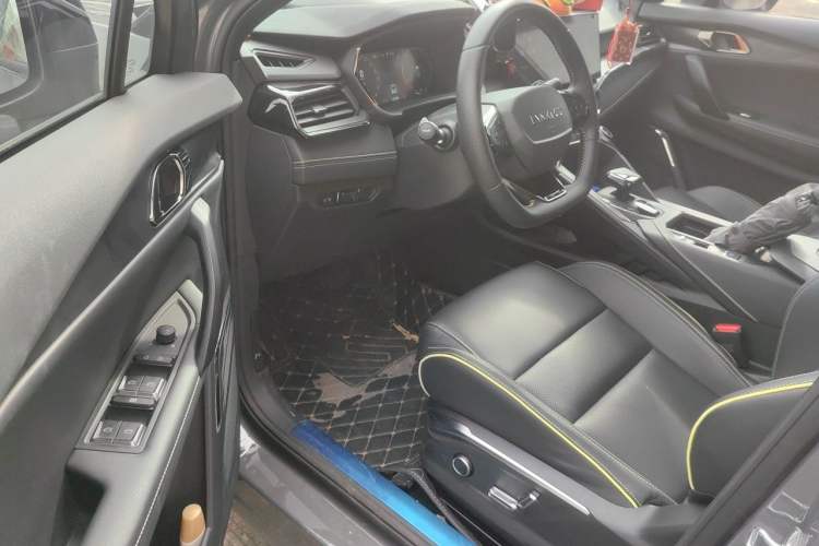 Used Lynk & Co 06 2023 Remix 1.5T Dynamic Halo Driver Seat