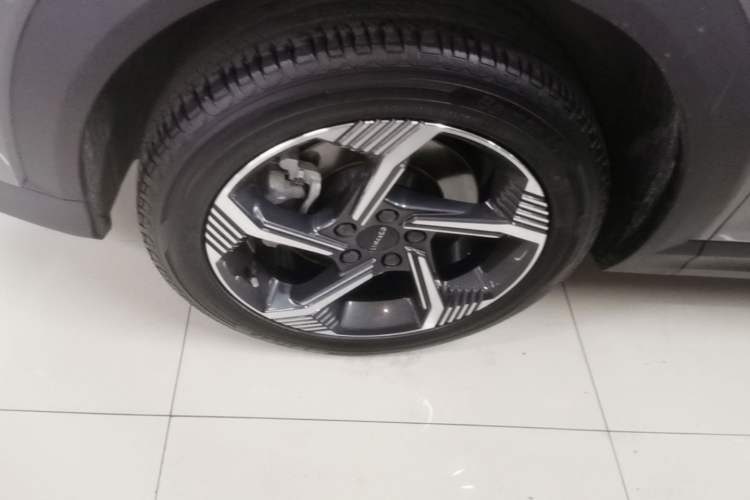 Used Lynk & Co 06 2023 Remix 1.5T JinPro Exterior 4