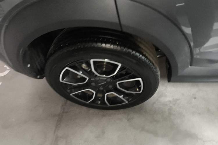 Used Lynk & Co 06 2023 Remix 1.5T Plus Model Exterior 5