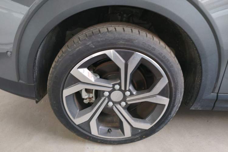 Used Lynk & Co 06 2023 Remix 1.5T Dynamic Halo Exterior 7