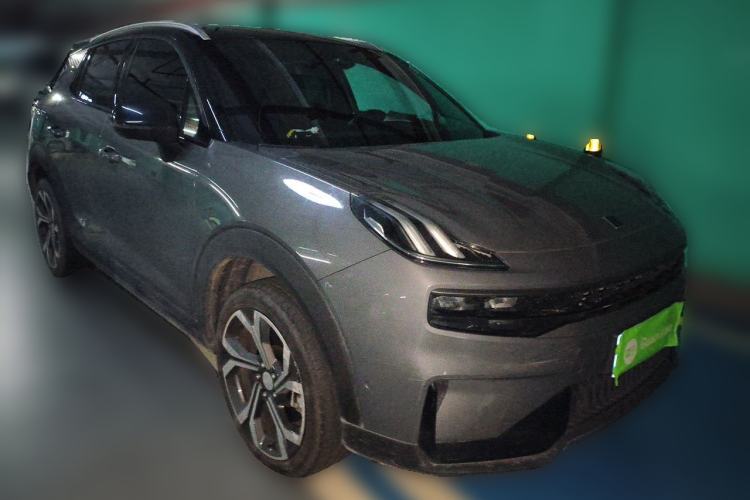 Used Lynk & Co 06 2023 Remix 1.5T Dynamic Halo Front Right 45 Deg