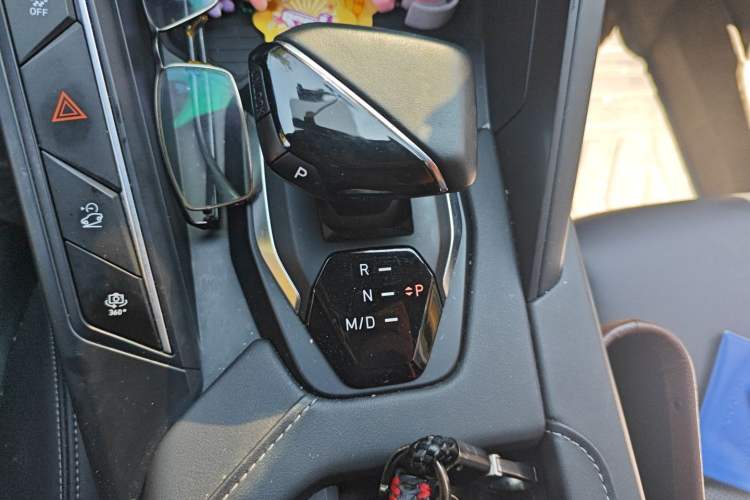 Used Lynk & Co 06 2023 Remix 1.5T JinPro Gear Lever