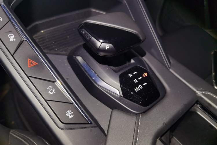 Used Lynk & Co 06 2023 Remix 1.5T JinPro Gear Lever