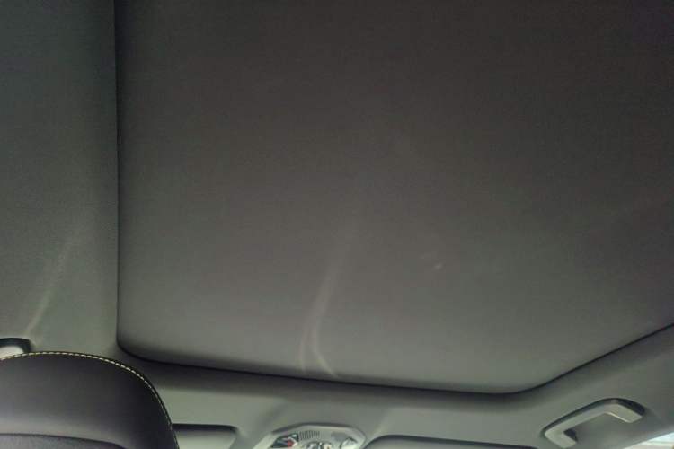 Used Lynk & Co 06 2023 Remix 1.5T Dynamic Halo Headliner