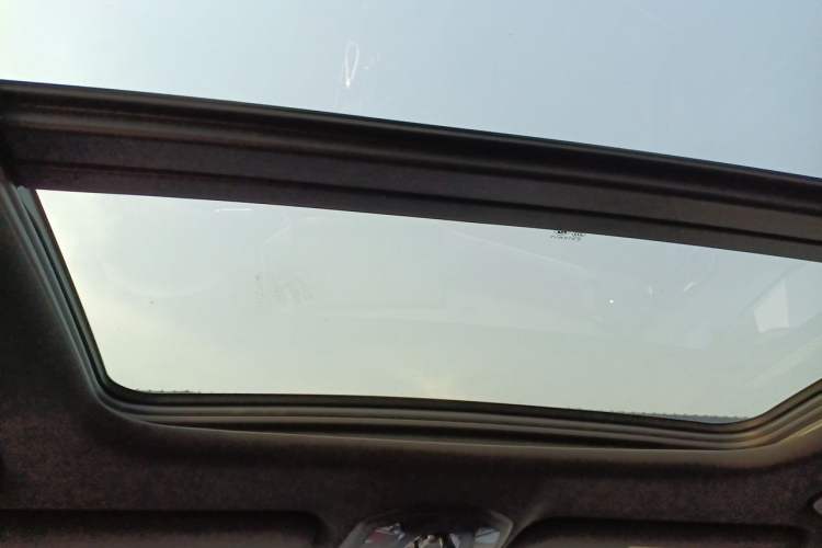 Used Lynk & Co 06 2023 Remix 1.5T Dynamic Halo Headliner