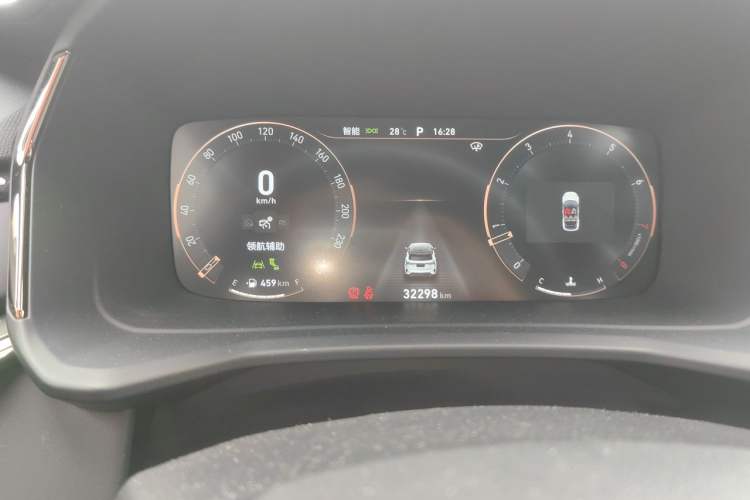 Used Lynk & Co 06 2023 Remix 1.5T Dynamic Halo Instrument Cluster
