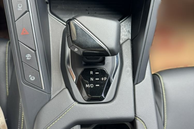 Used Lynk & Co 06 2023 Remix 1.5T Dynamic Halo Interior 11