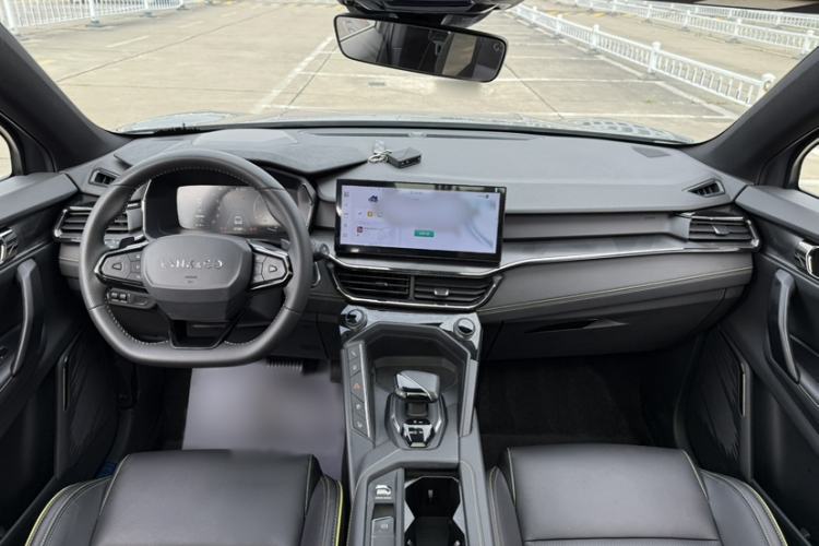 Used Lynk & Co 06 2023 Remix 1.5T Dynamic Halo Interior 2