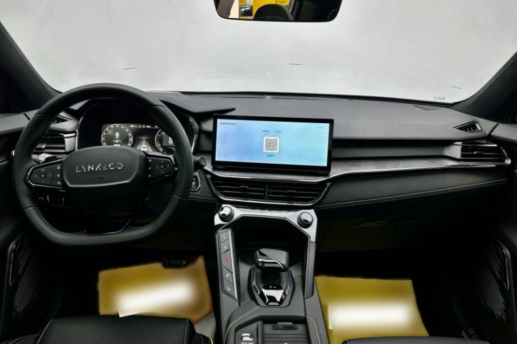 Used Lynk & Co 06 2023 Remix 1.5T Dynamic Halo Interior 3