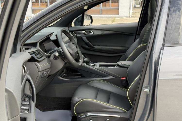 Used Lynk & Co 06 2023 Remix 1.5T Dynamic Halo Interior 4